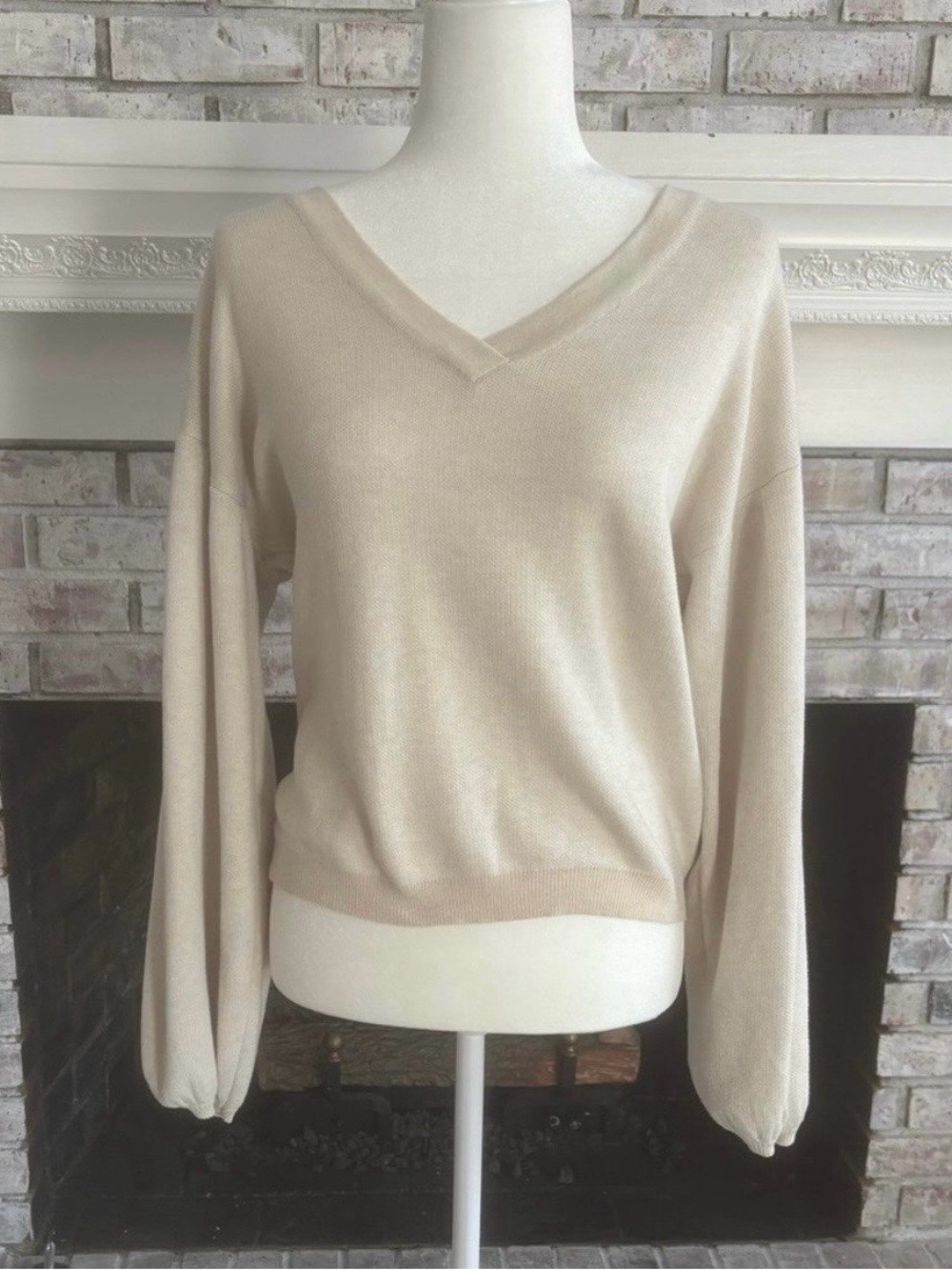 Everyday V-Neck Sweater in Cream